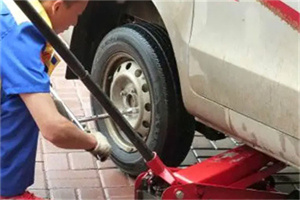 那曲附近拖车24小时服务热线电话